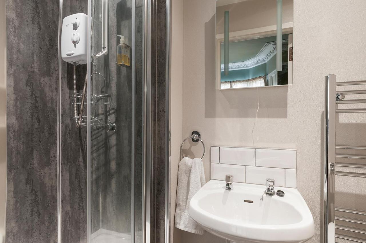 En Suite Family Room,1003458483:JPEG