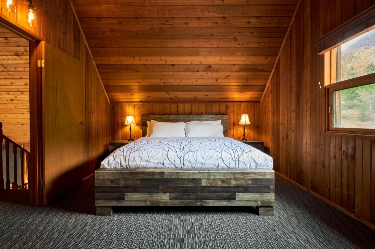 Two-Bedroom Deluxe Cottage