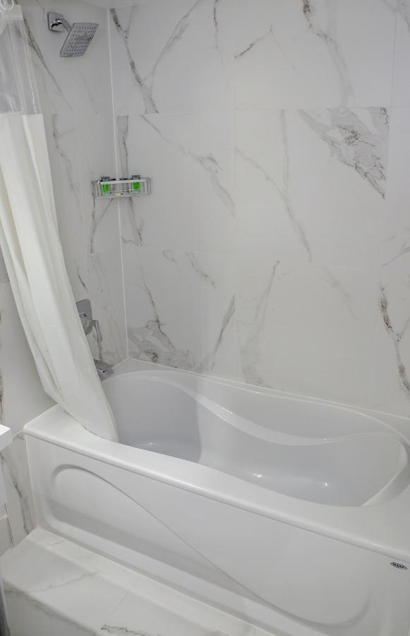 Superior Queen Room with Two Queen Beds - Newly Renovated,1136901106:JPEG