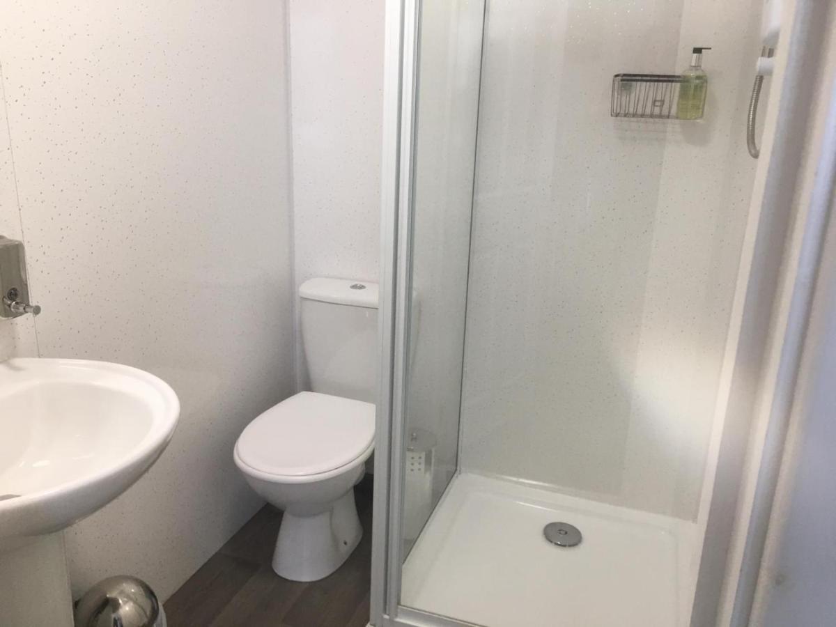 Single Room Private Bathroom,1583735418:JPEG