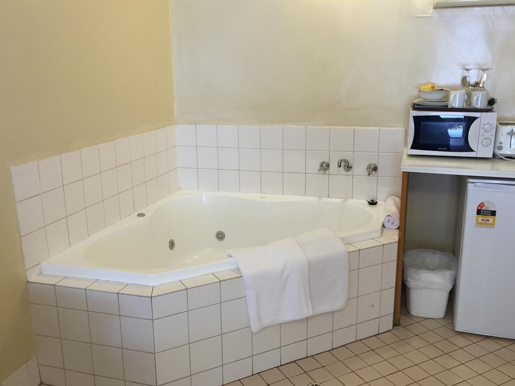 Standard Double Room with Spa Bath