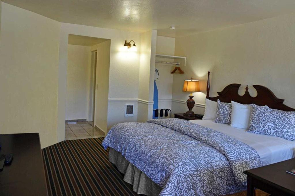 King Room,1211154757:JPEG