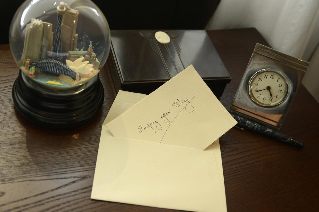 Executive Suite,681809202:JPEG