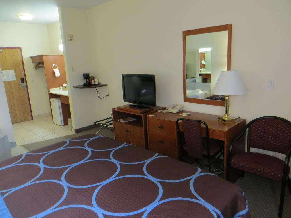 King Room - Disability Access - Non-Smoking,707312014:JPEG