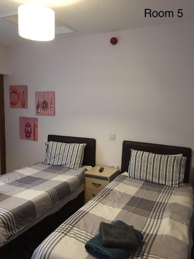 Double or Twin Room with Private Bathroom,1265219284:JPEG