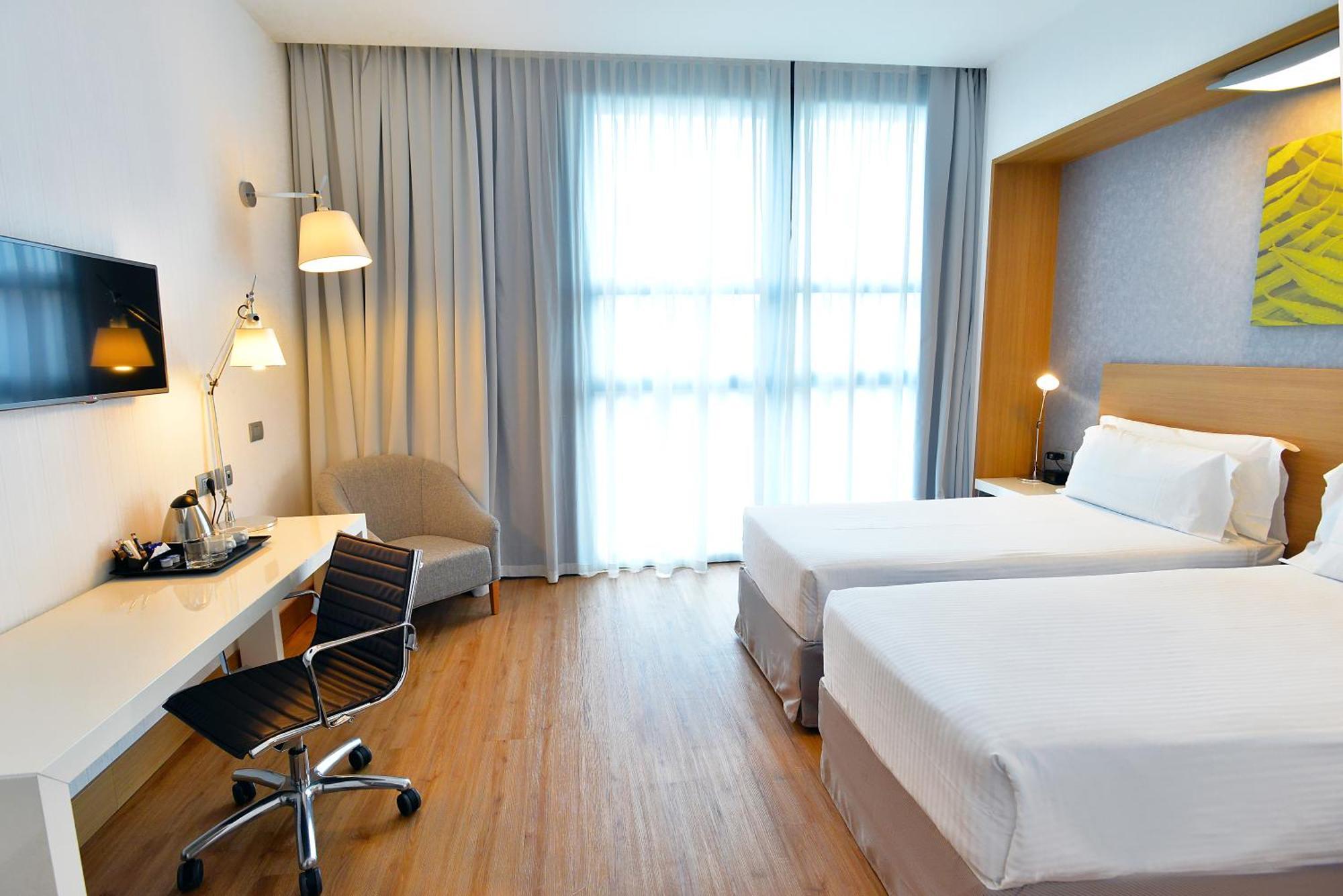 Twin Room - Mobility Access