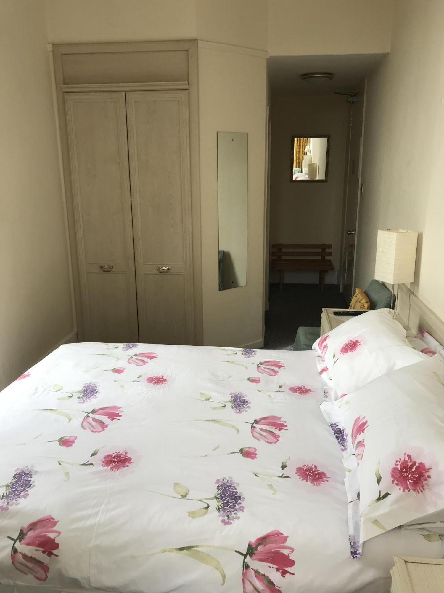 Double Room with Ensuite Bathroom