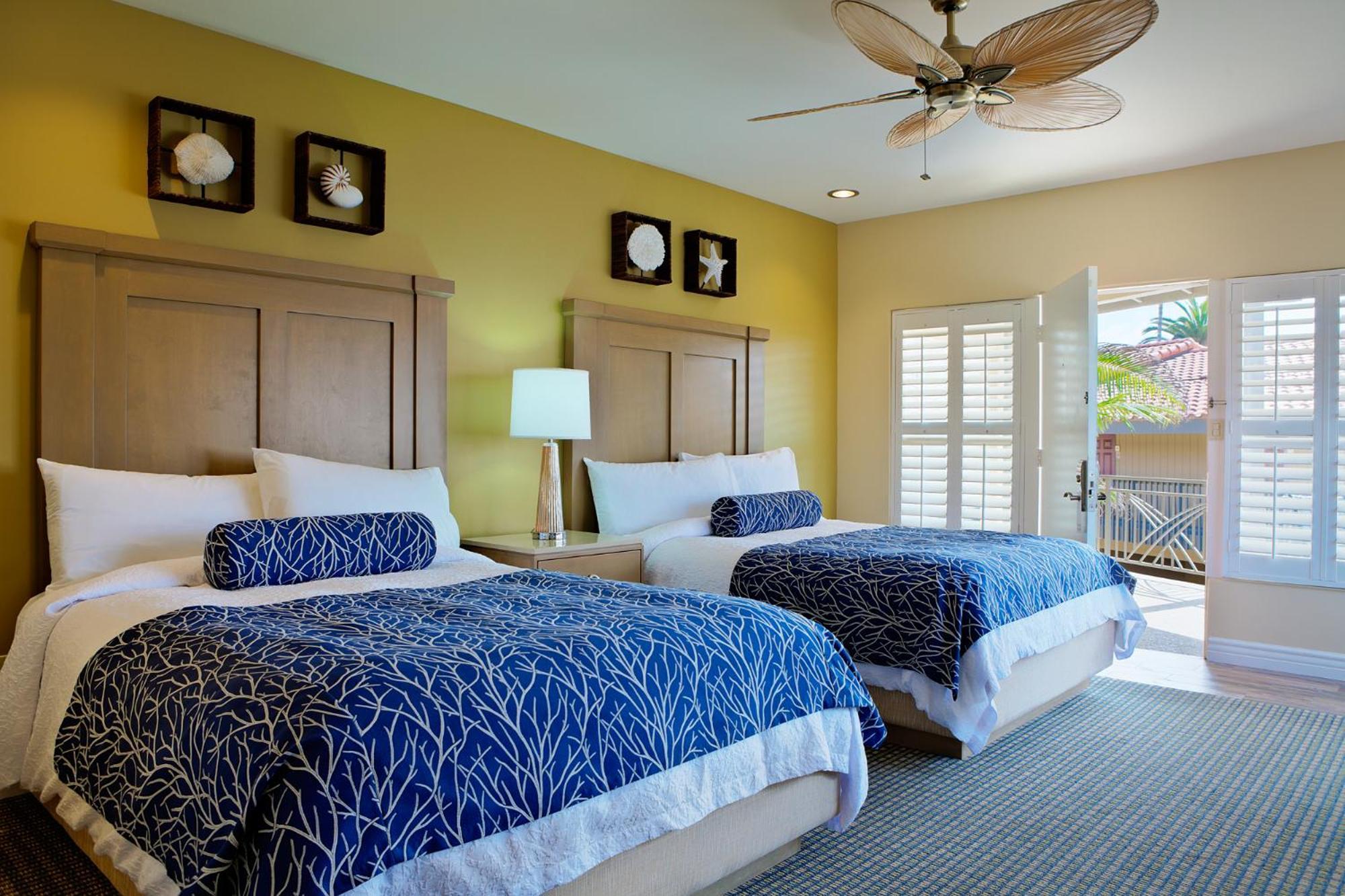 Premium Queen Room with Two Queen Beds and Kitchenette