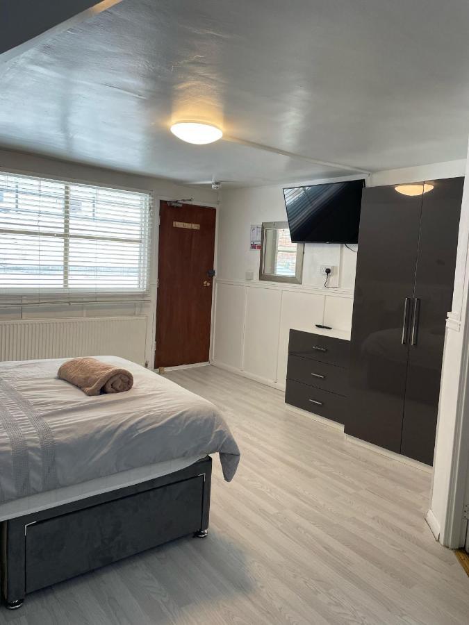 Small Double Room,1248606268:JPEG