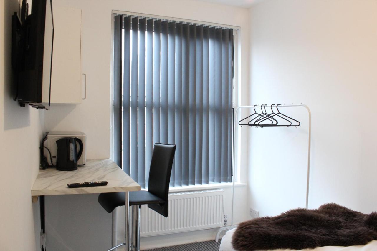 Single Room with Shared Bathroom