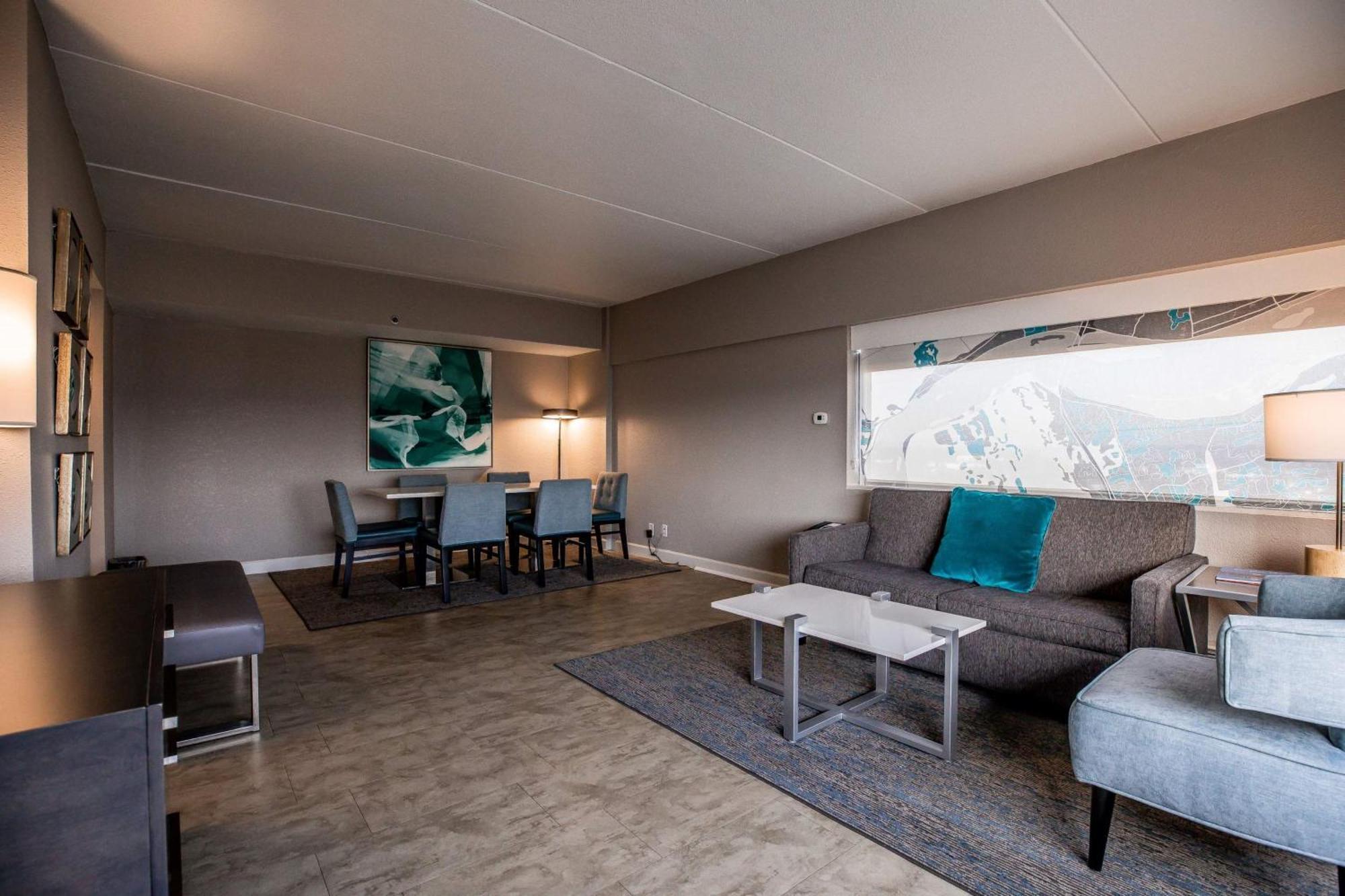 One-Bedroom Suite