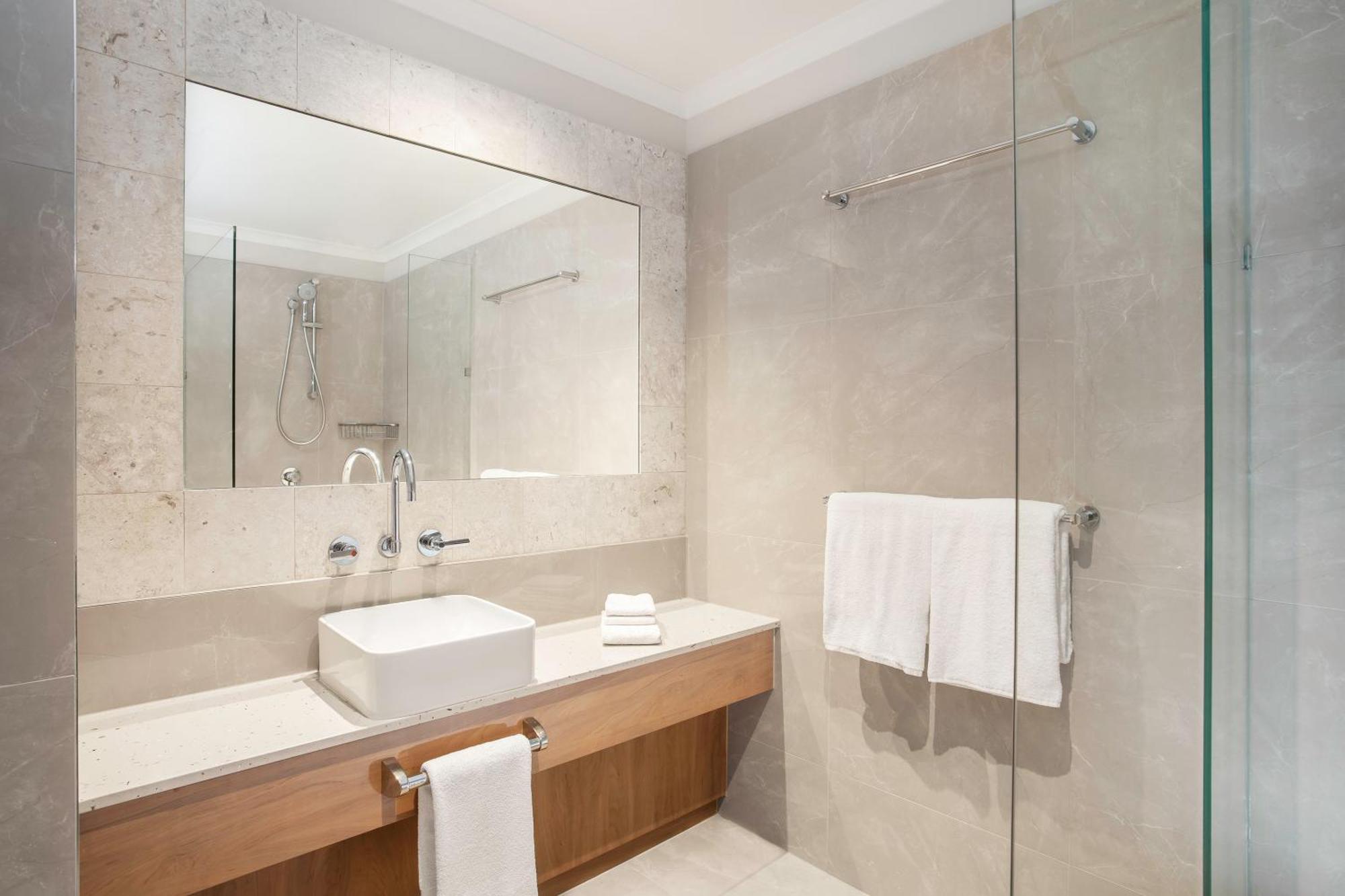One-Bedroom Swim Out