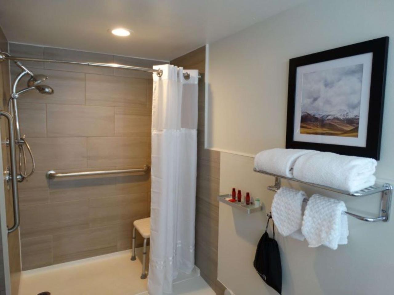 King Room with Mobility Accessible Tub,1285361029:JPEG