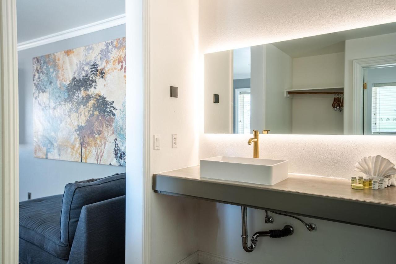 King Suite with Spa Bath