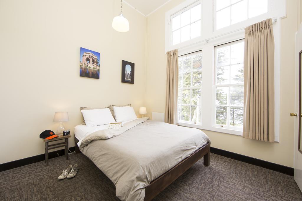 Private Queen Room