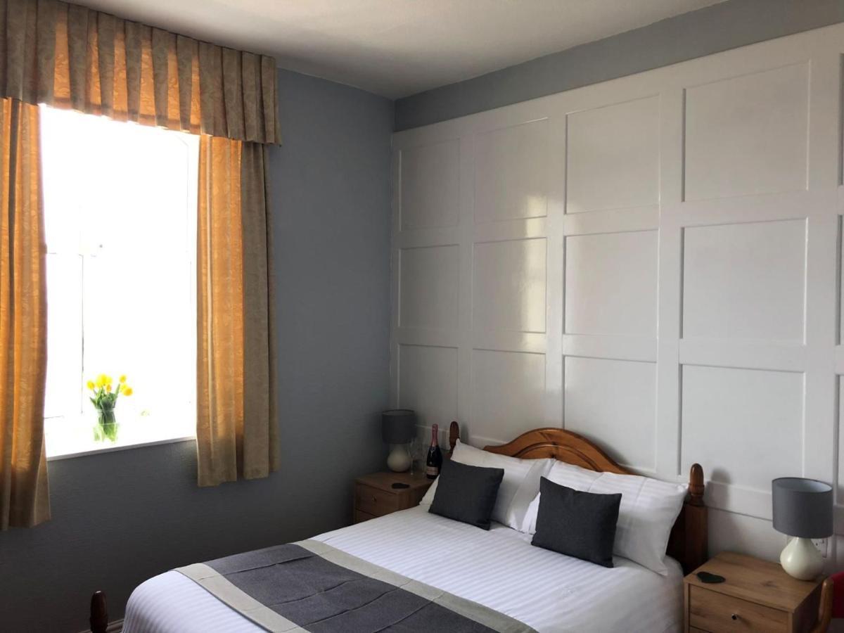 Double Room with Private Bathroom,1351407796:JPEG