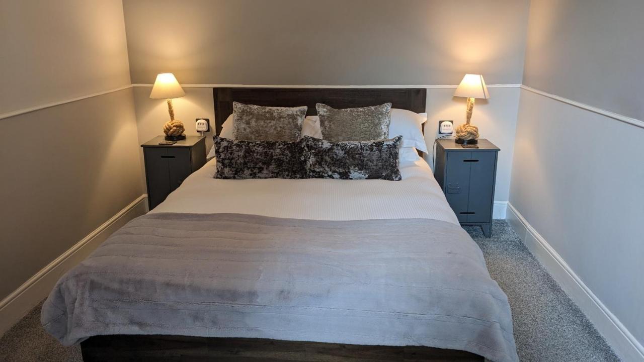 Deluxe King Room,1589171359:JPEG