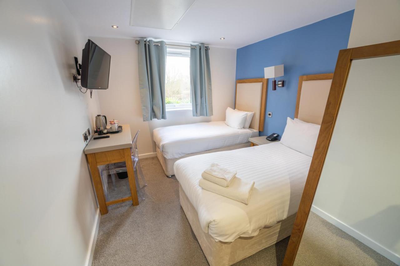 Twin Room,1364285558:JPEG