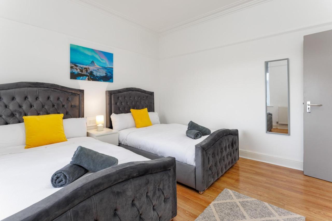 Five-Bedroom House,1373636720:JPEG
