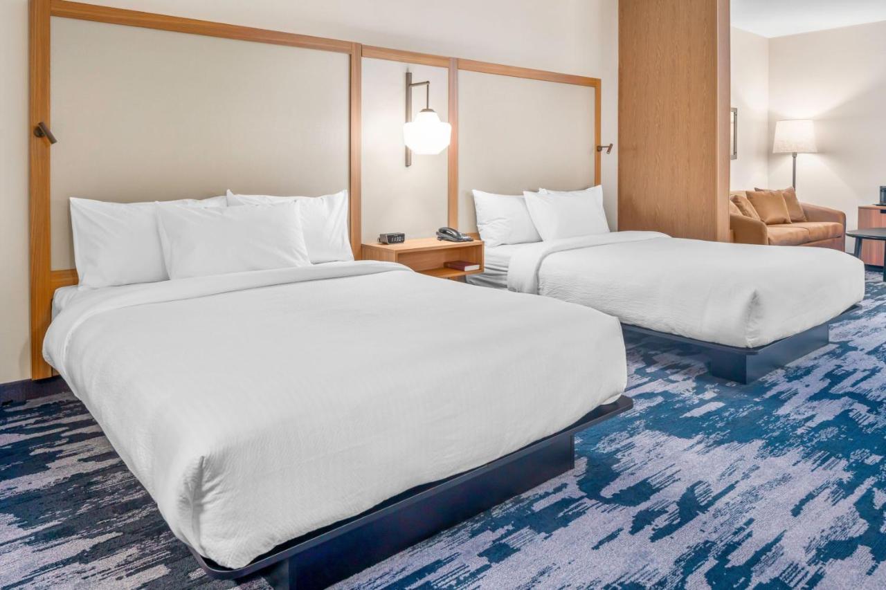 Queen Suite with Two Queen Beds and Sofa Bed