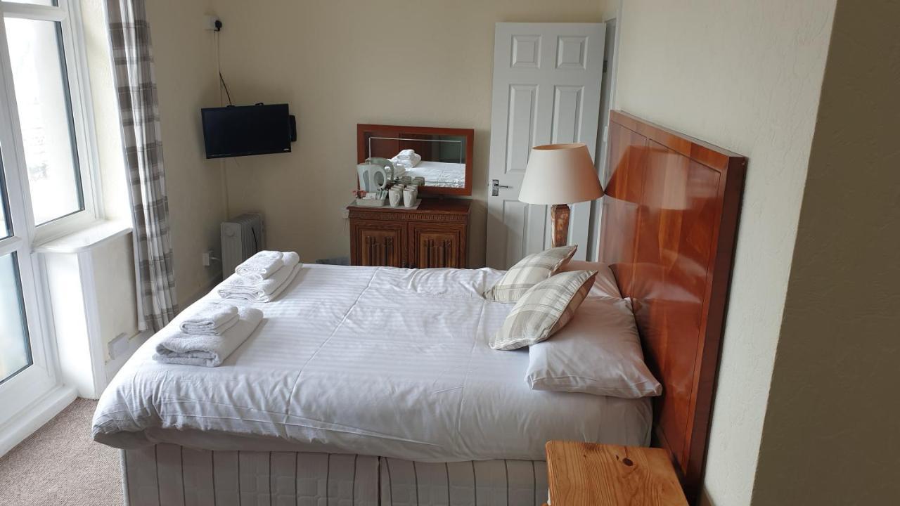 Family Room Sea View,1381371749:JPEG