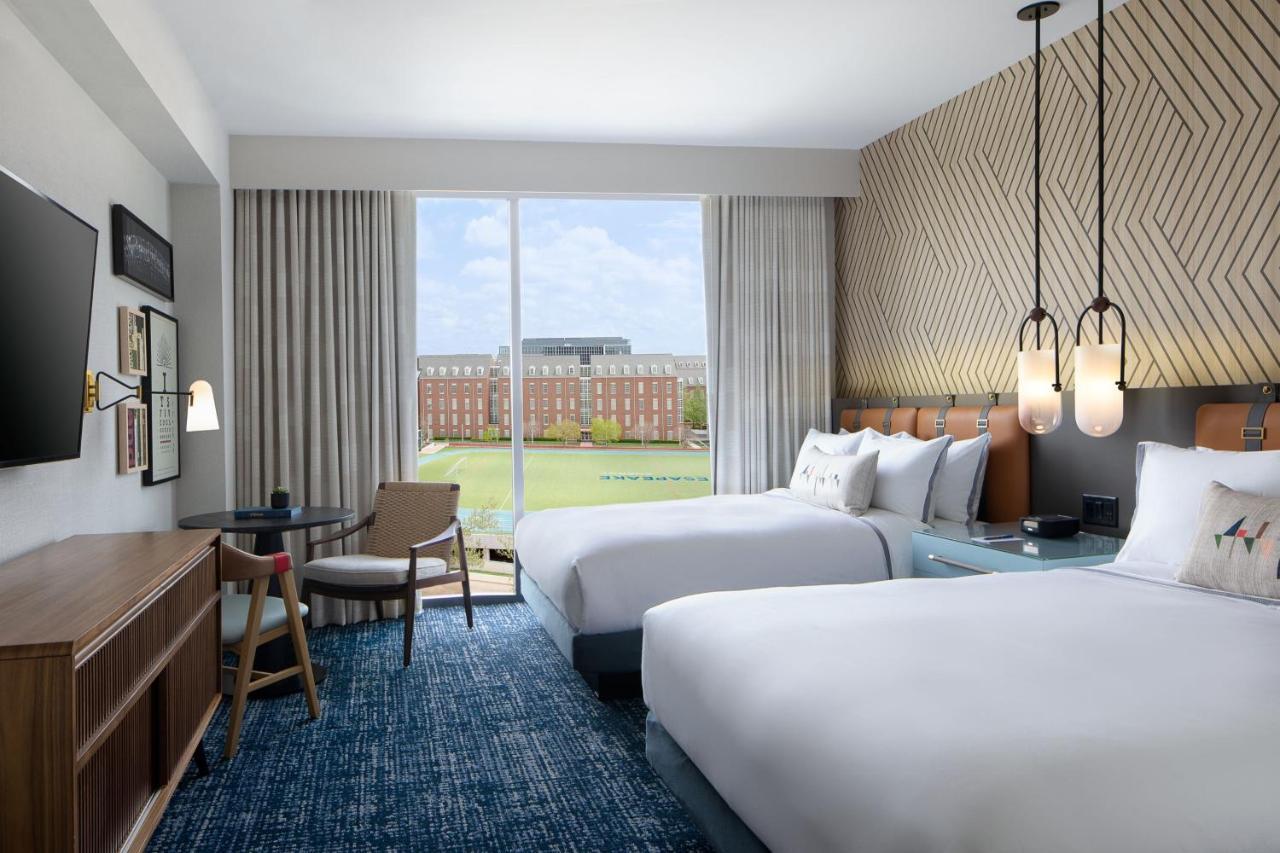 Queen Room with Two Queen Beds and Urban View