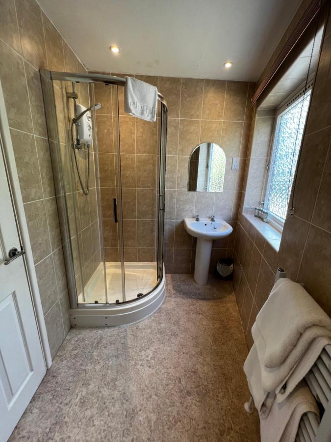 Double Room,1398130406:JPEG