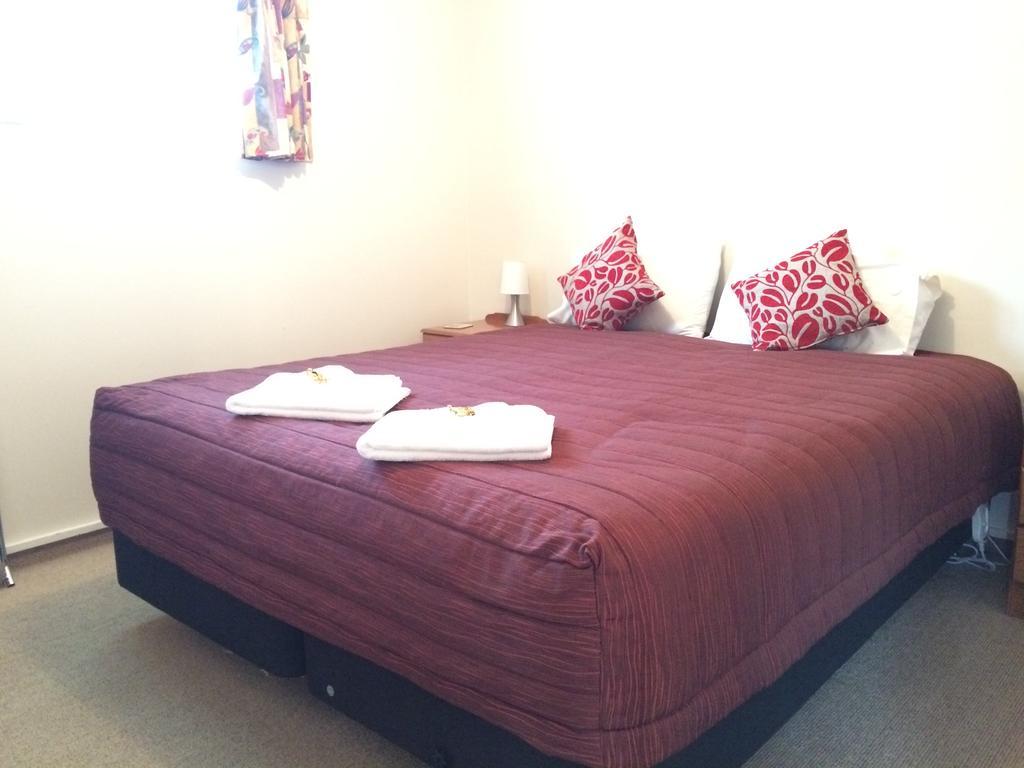 Two-Bedroom Suite,215414681:JPEG