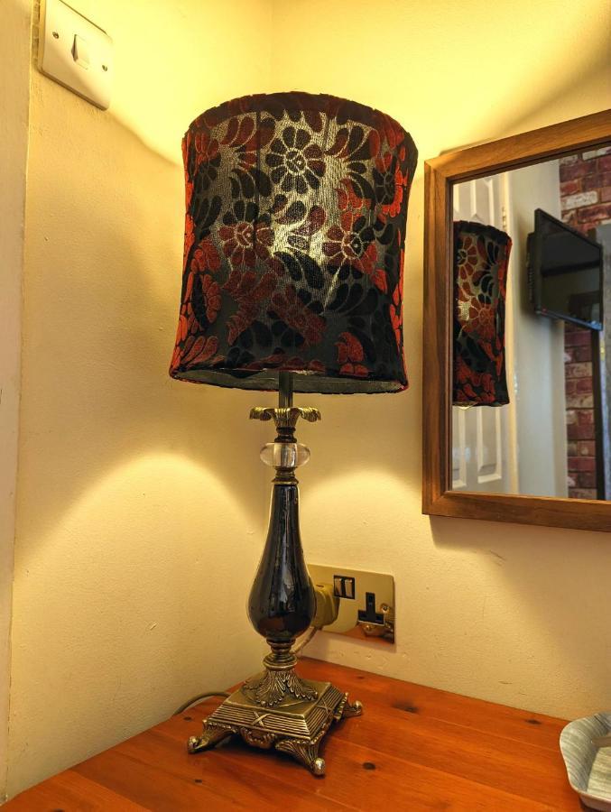 Single Room,1416629658:JPEG