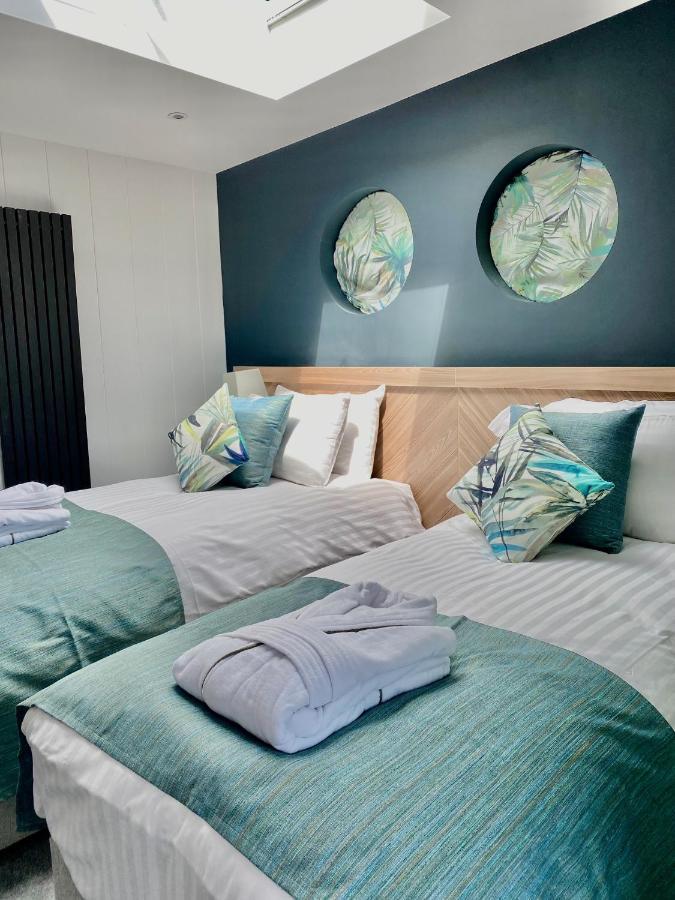Twin Room with Balcony