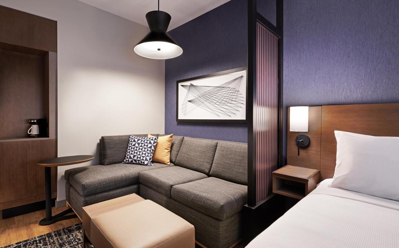 King Room with Sofa Bed and Roll-In Shower - Disability Access