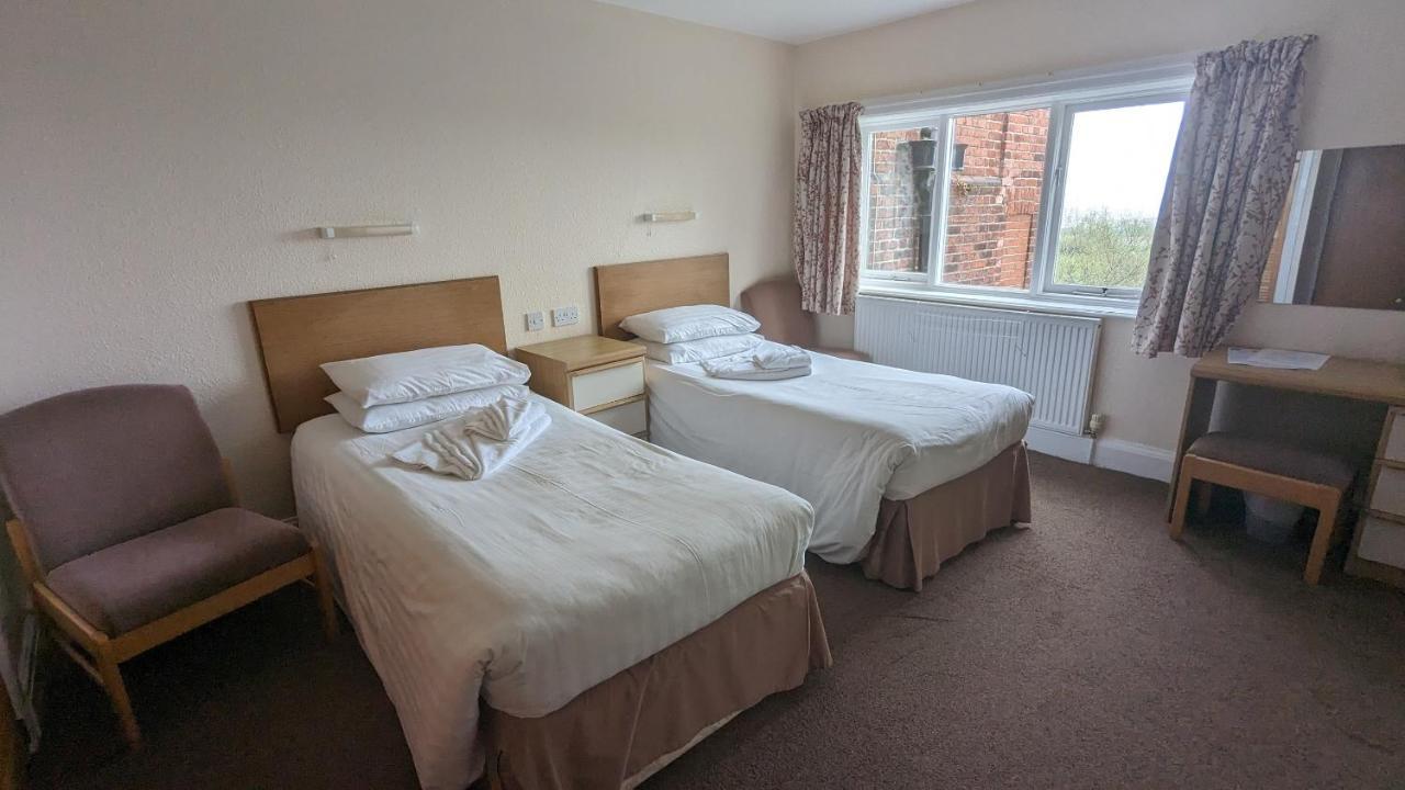 Basic Triple Room