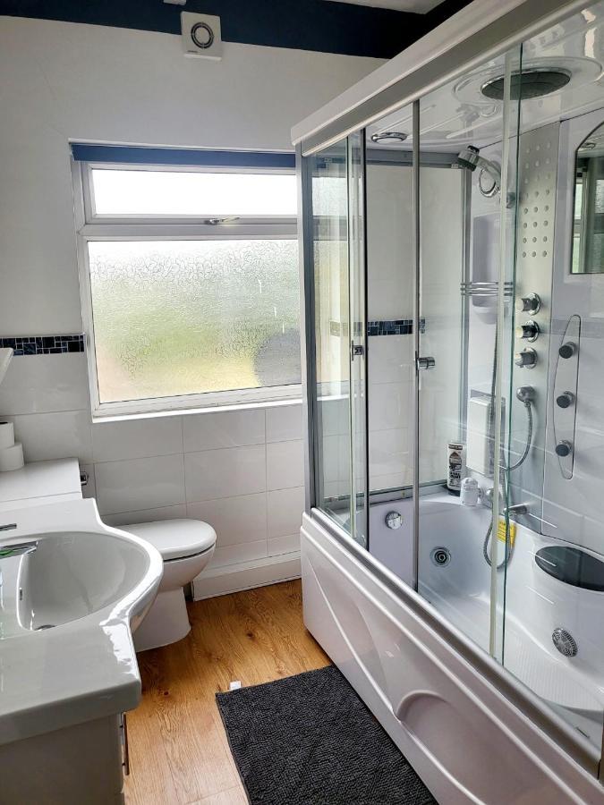 Large Single Room