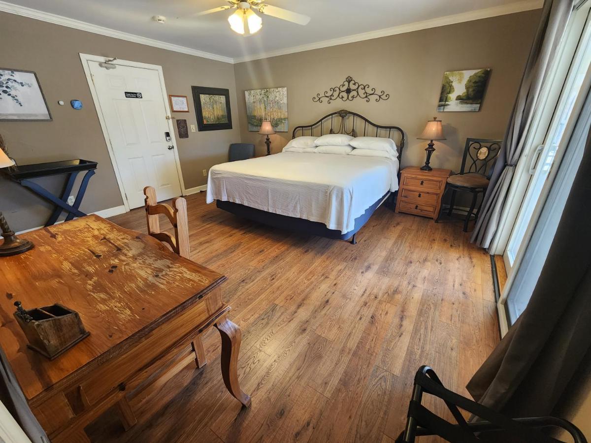 King Room with Balcony