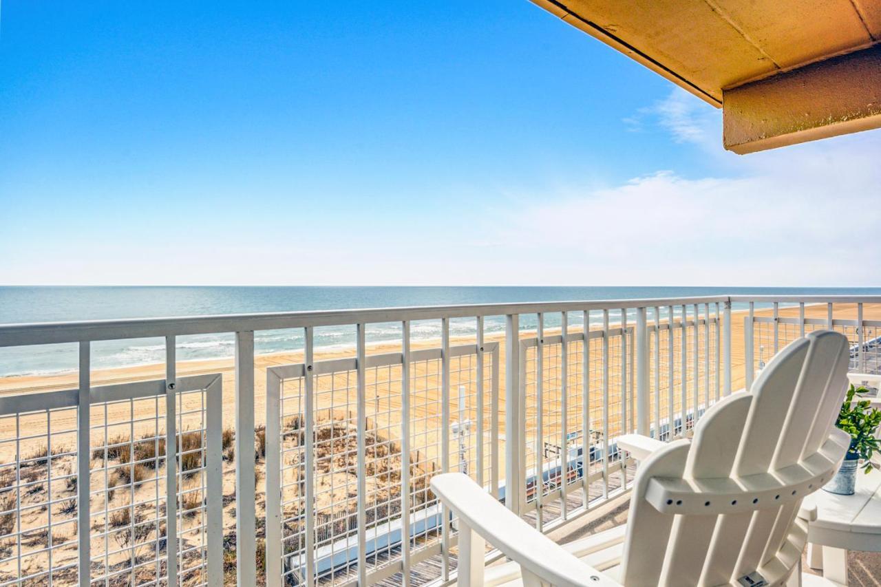 Queen Studio with Ocean View