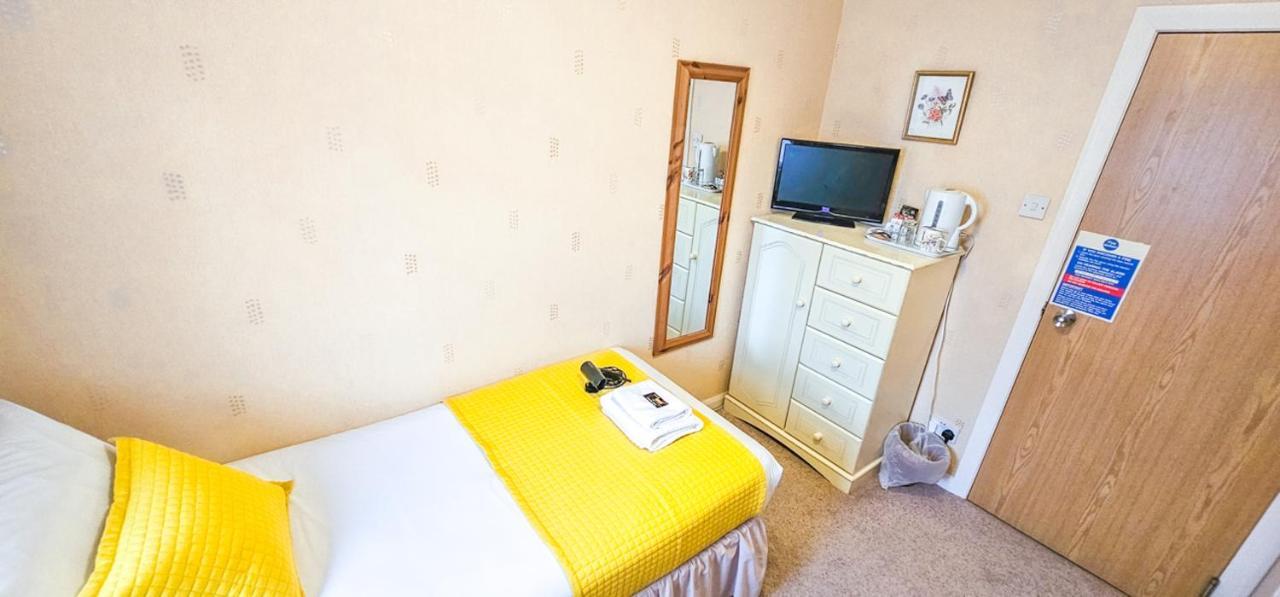 Single Room,1490312494:JPEG