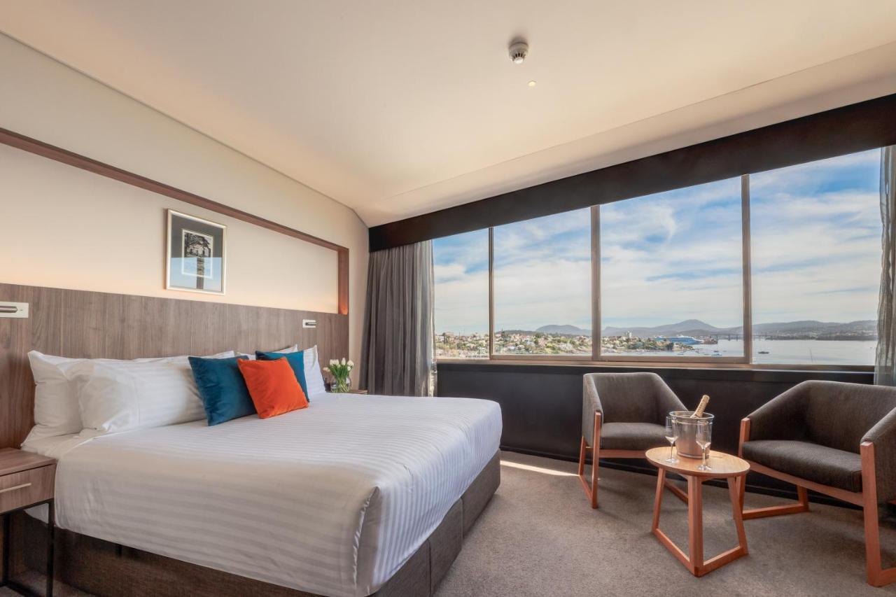 Deluxe King Room with Harbour View,1588067747:JPEG