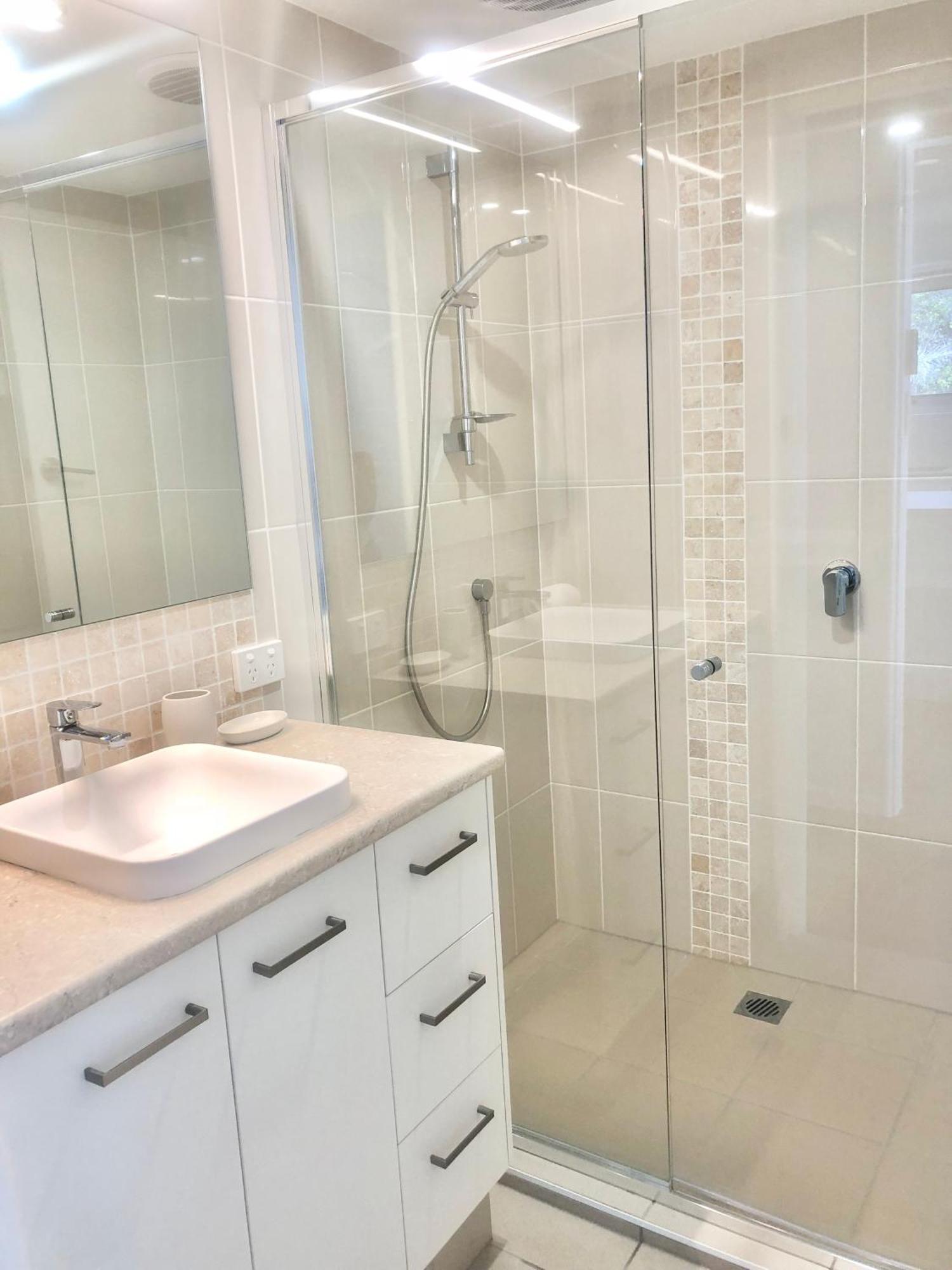 Deluxe Two-Bedroom Apartment with Ocean View
