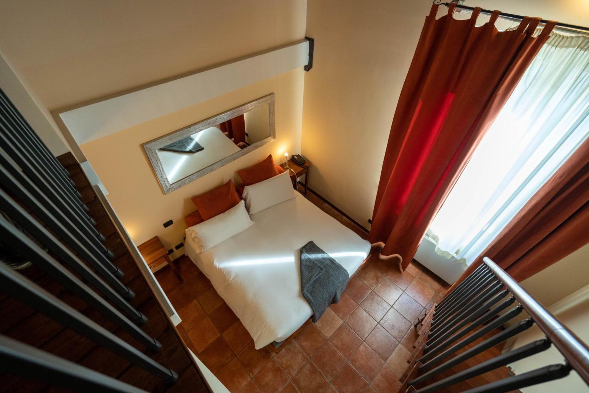 Standard Double/Twin Room