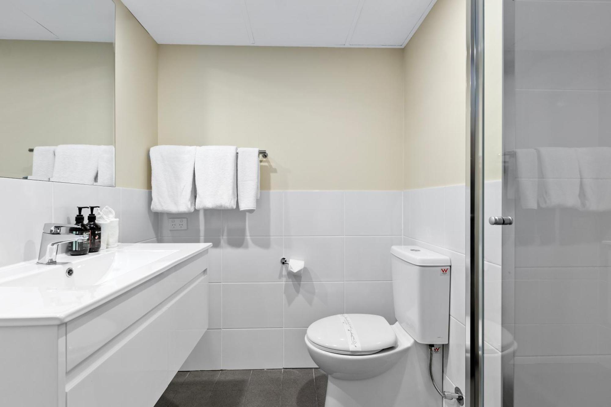 Family 2 Bedroom with Free Wifi and Parking