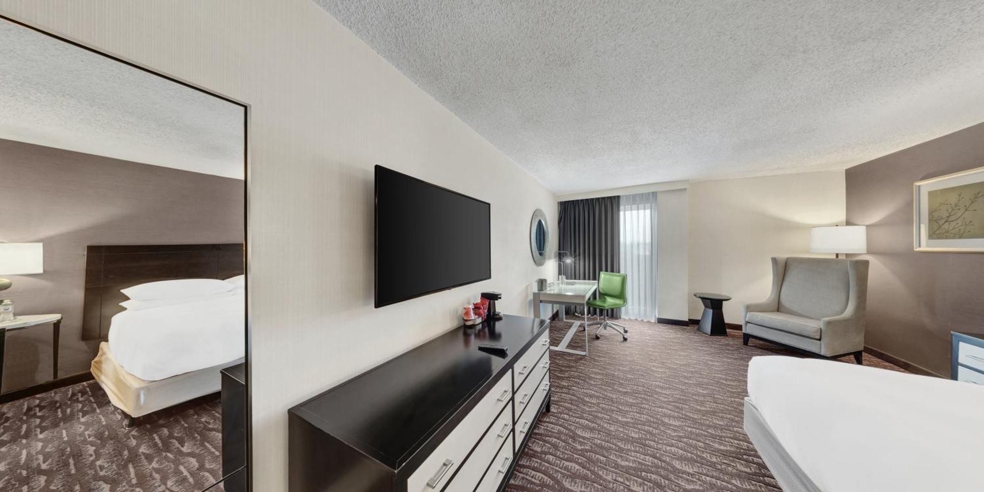 Guest Room, 1 King,1376422394:JPEG