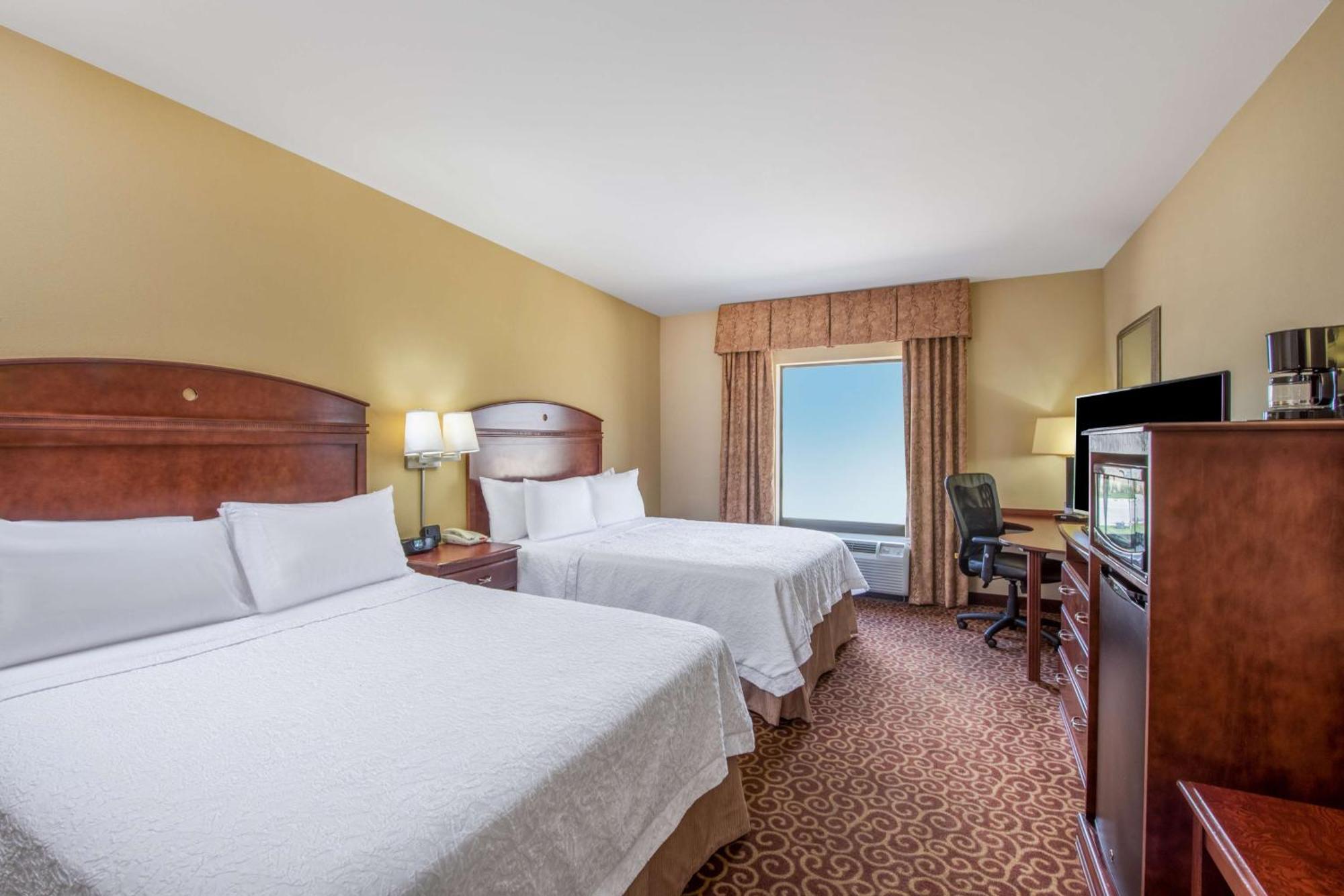 Room with Two Queen Beds - Non-Smoking