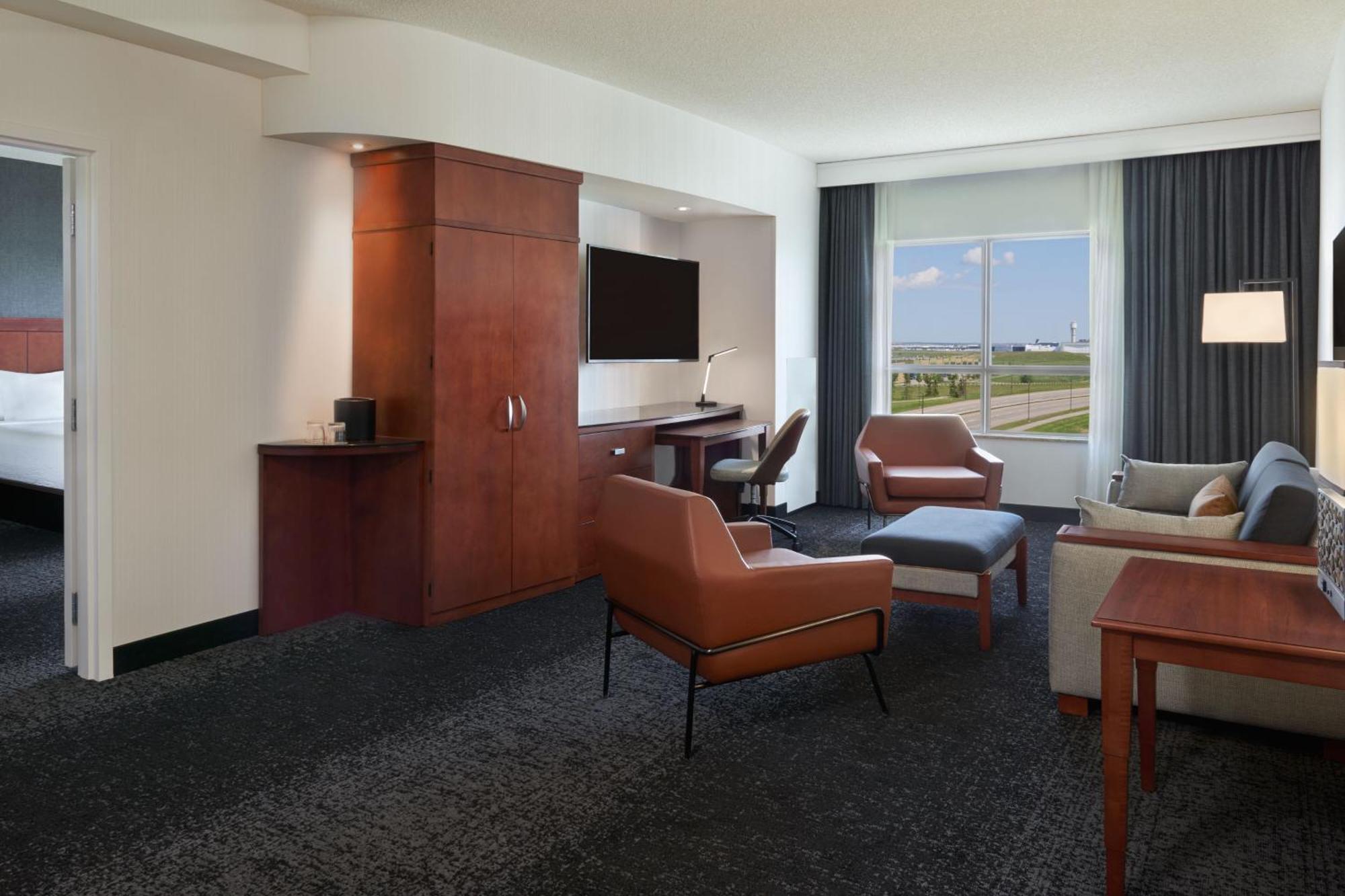 One-Bedroom King Suite