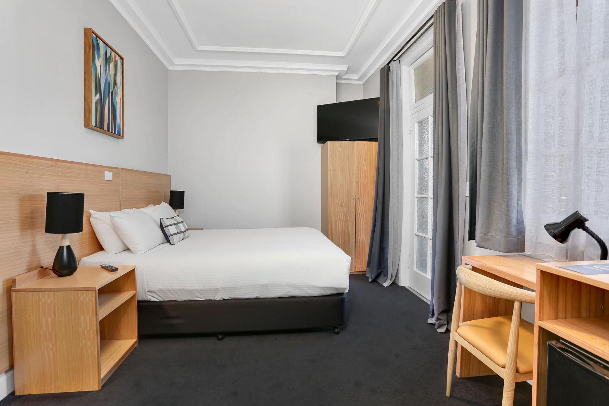 Deluxe Double Room with Balcony,1553195182:JPEG