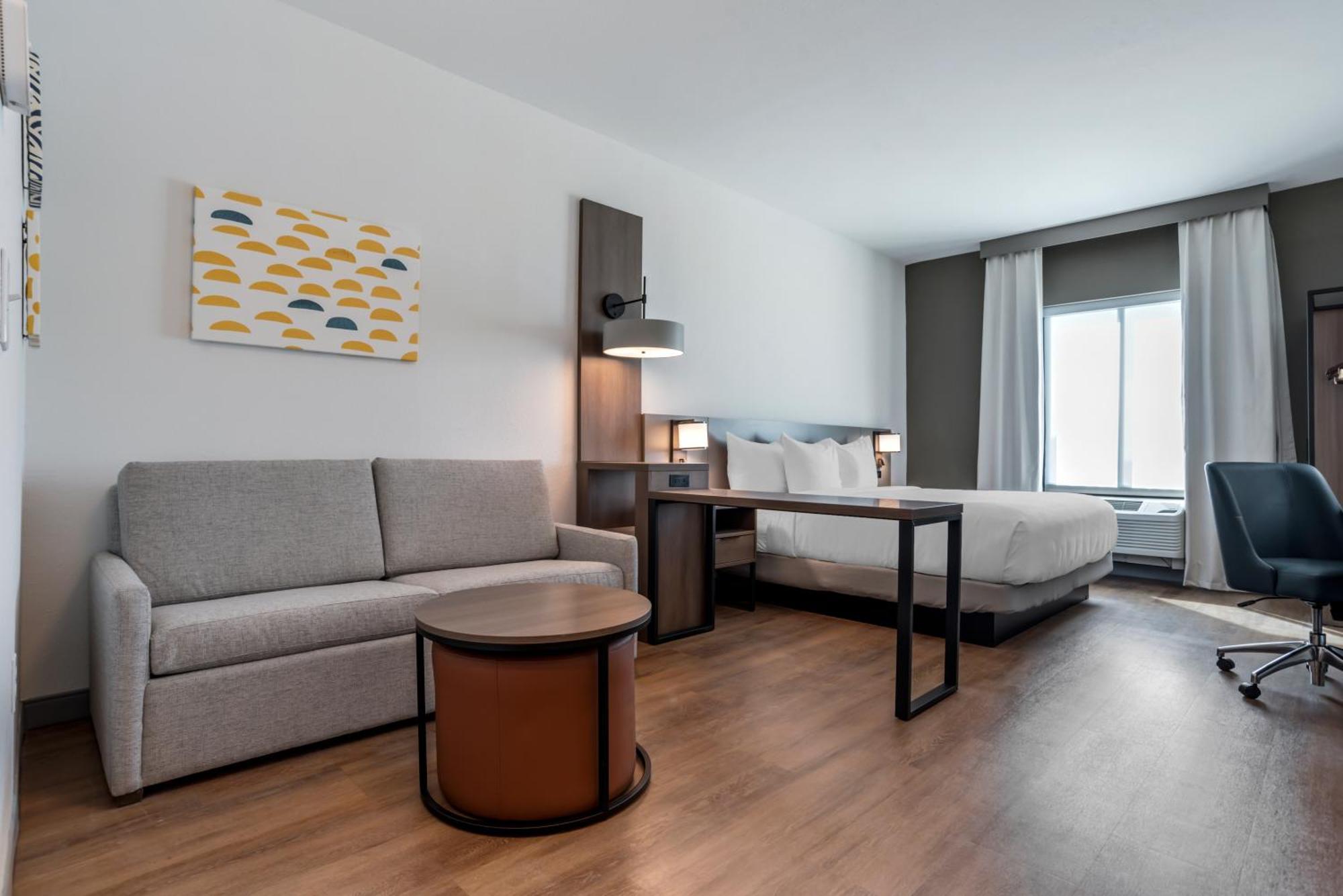 Superior King Suite - Non-smoking