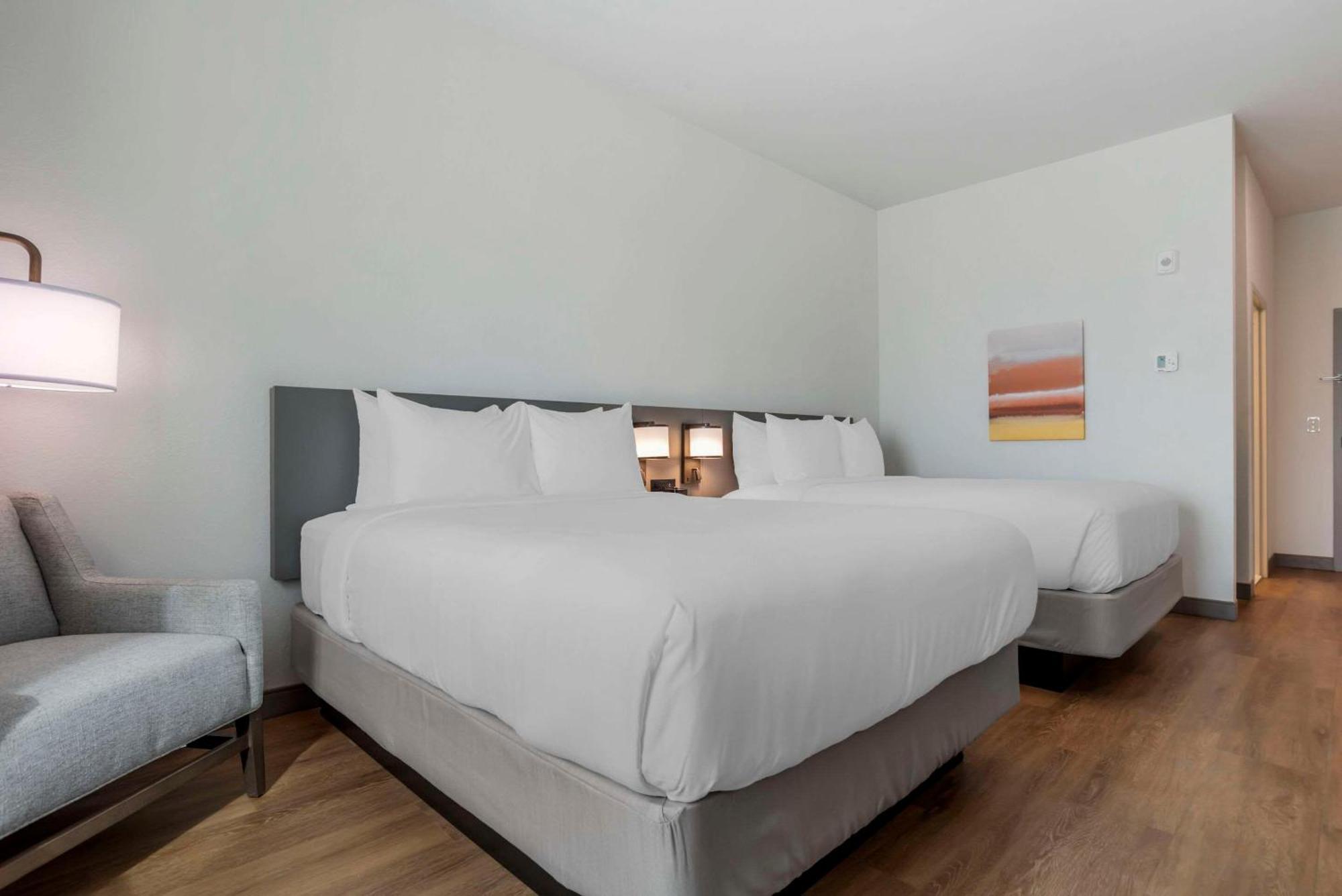 Family Room with Two Queen Beds - Disability Access/Non Smoking,1559152564:JPEG