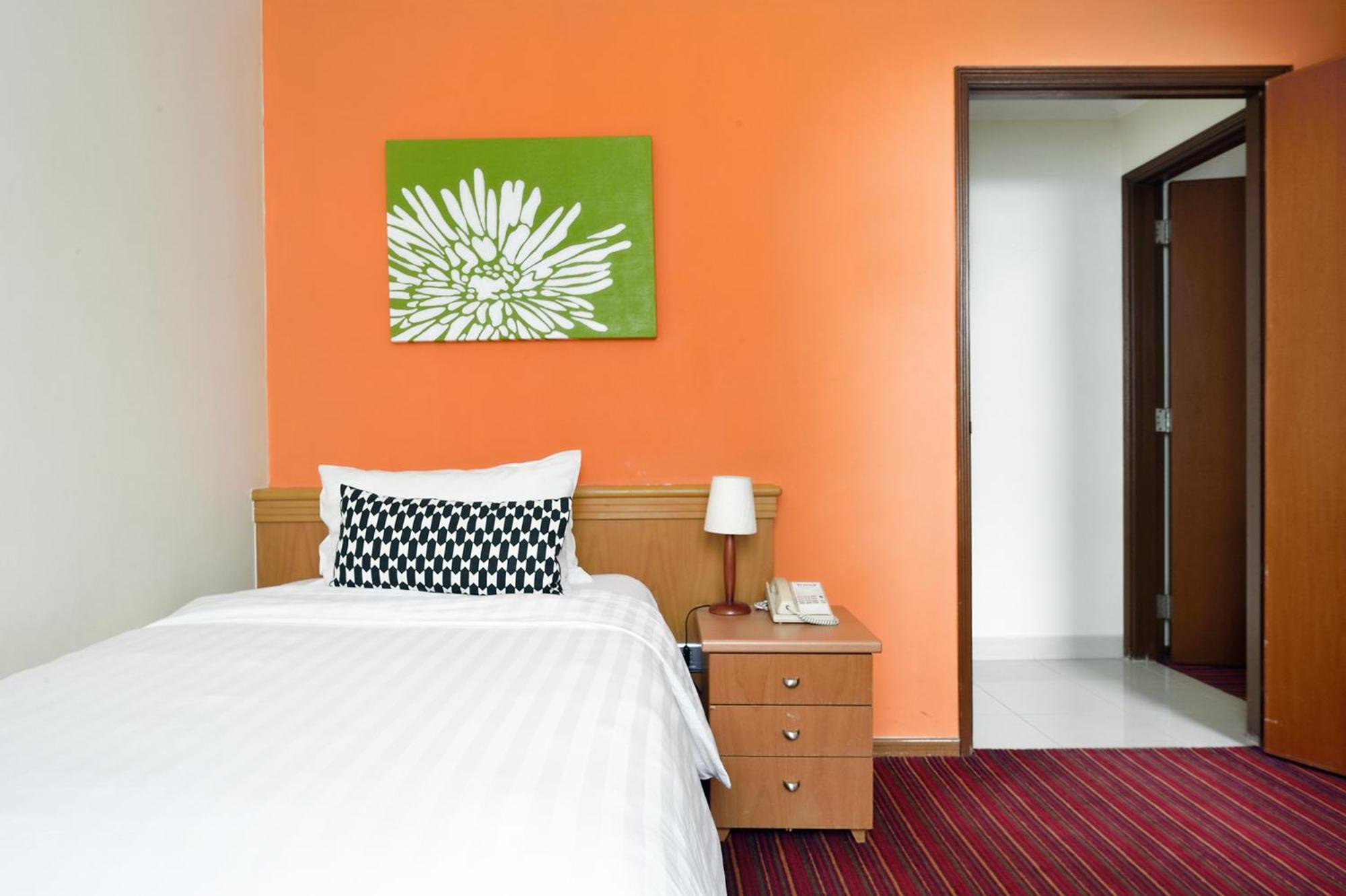 Three-Bedroom Apartment,1559196826:JPEG