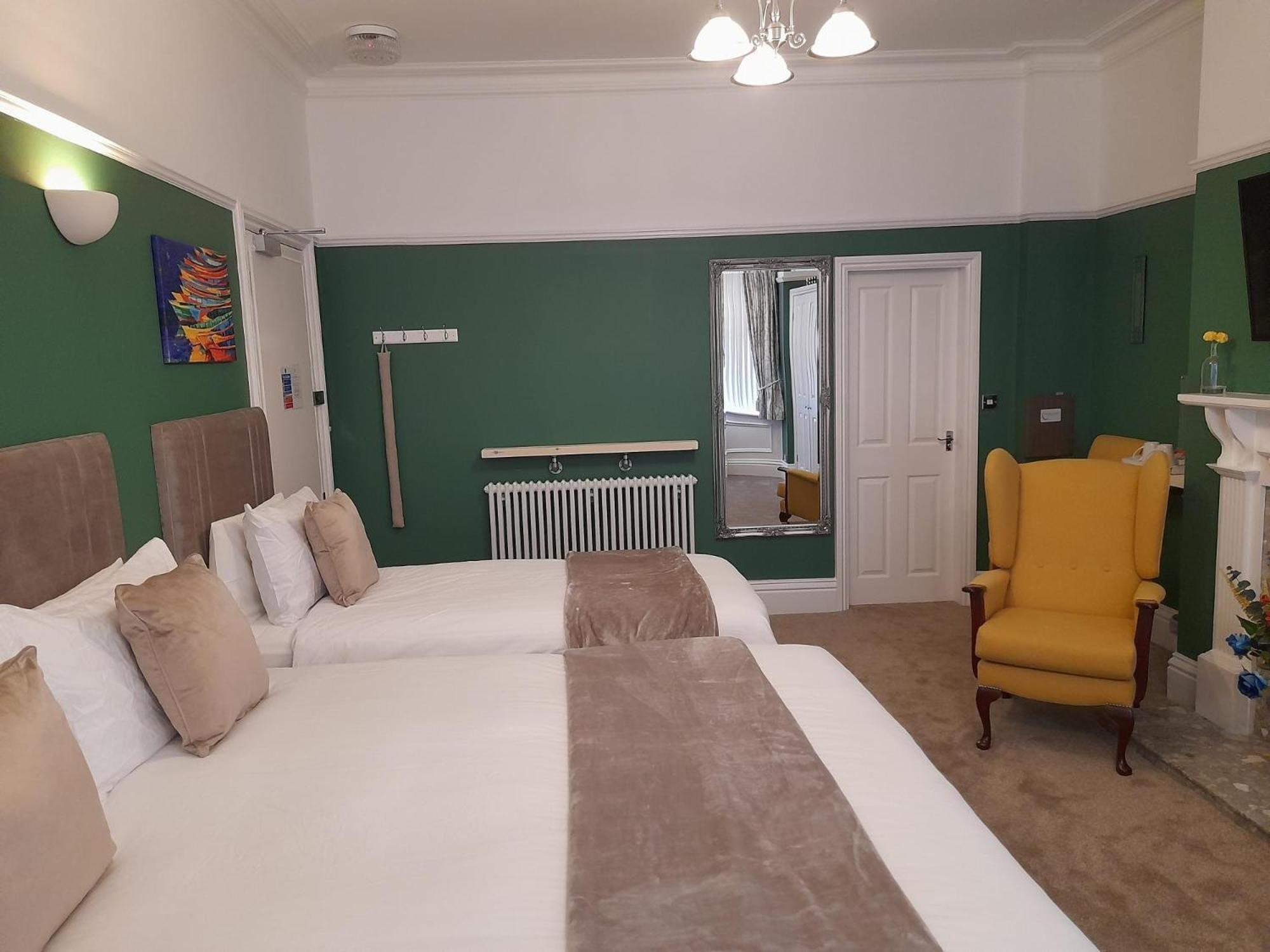 Standard Triple Room