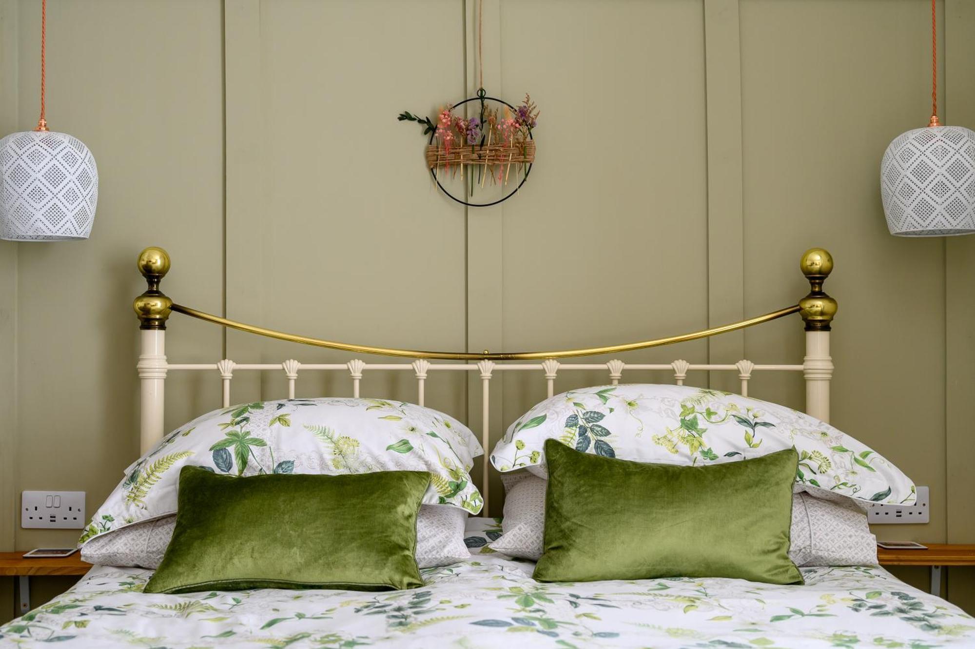 King Room,1567488746:JPEG