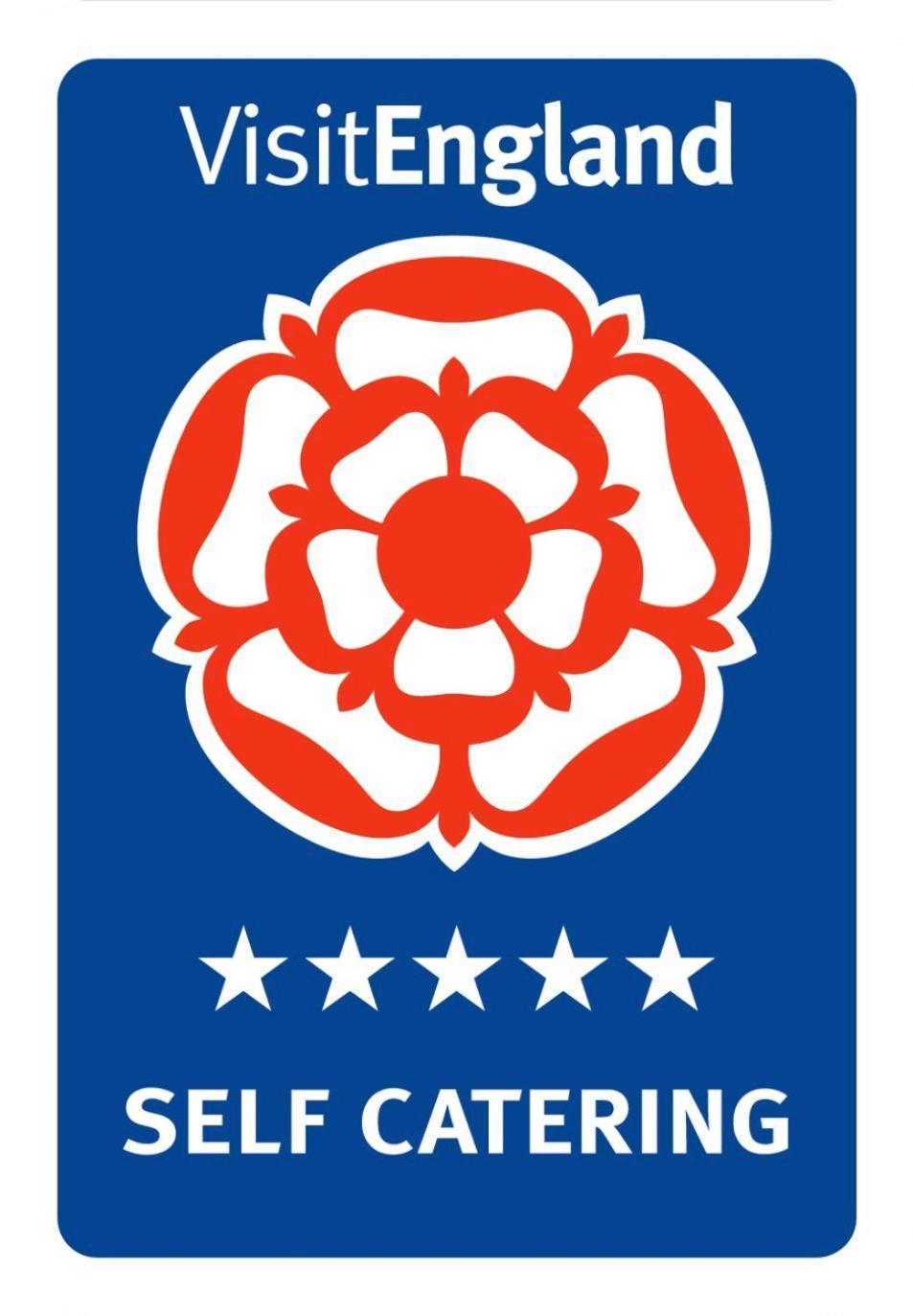 Three-Bedroom House,1584849062:JPEG